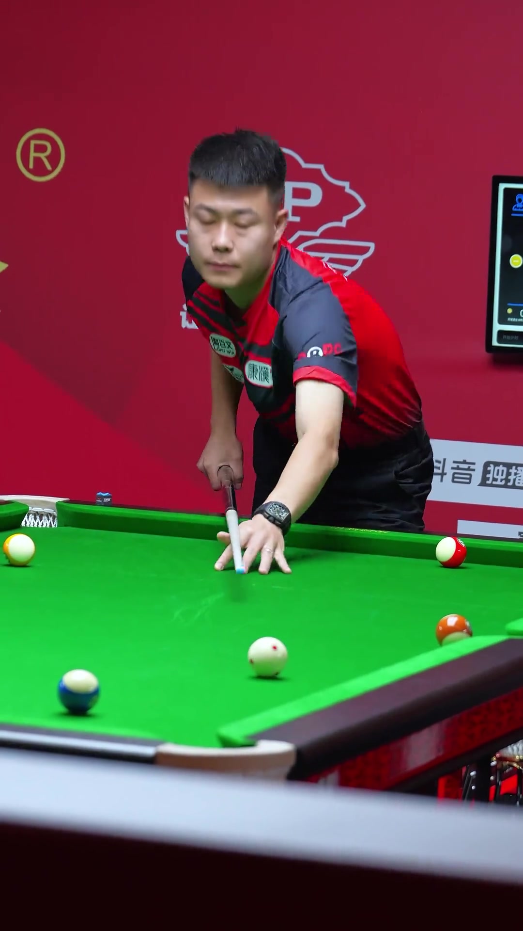 而非赤裸裸 而非赤裸裸