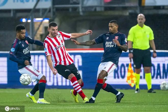 也能凭先手 也能凭先手